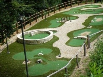 Votre propre mini golf en gazon synthétique pour pas cher